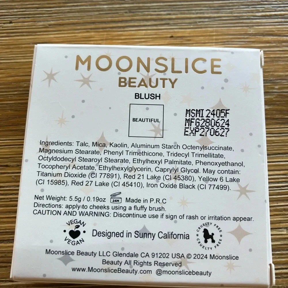 Moonslice Beauty blush in beautiful and BYOD blush‎ brush BB1020.
